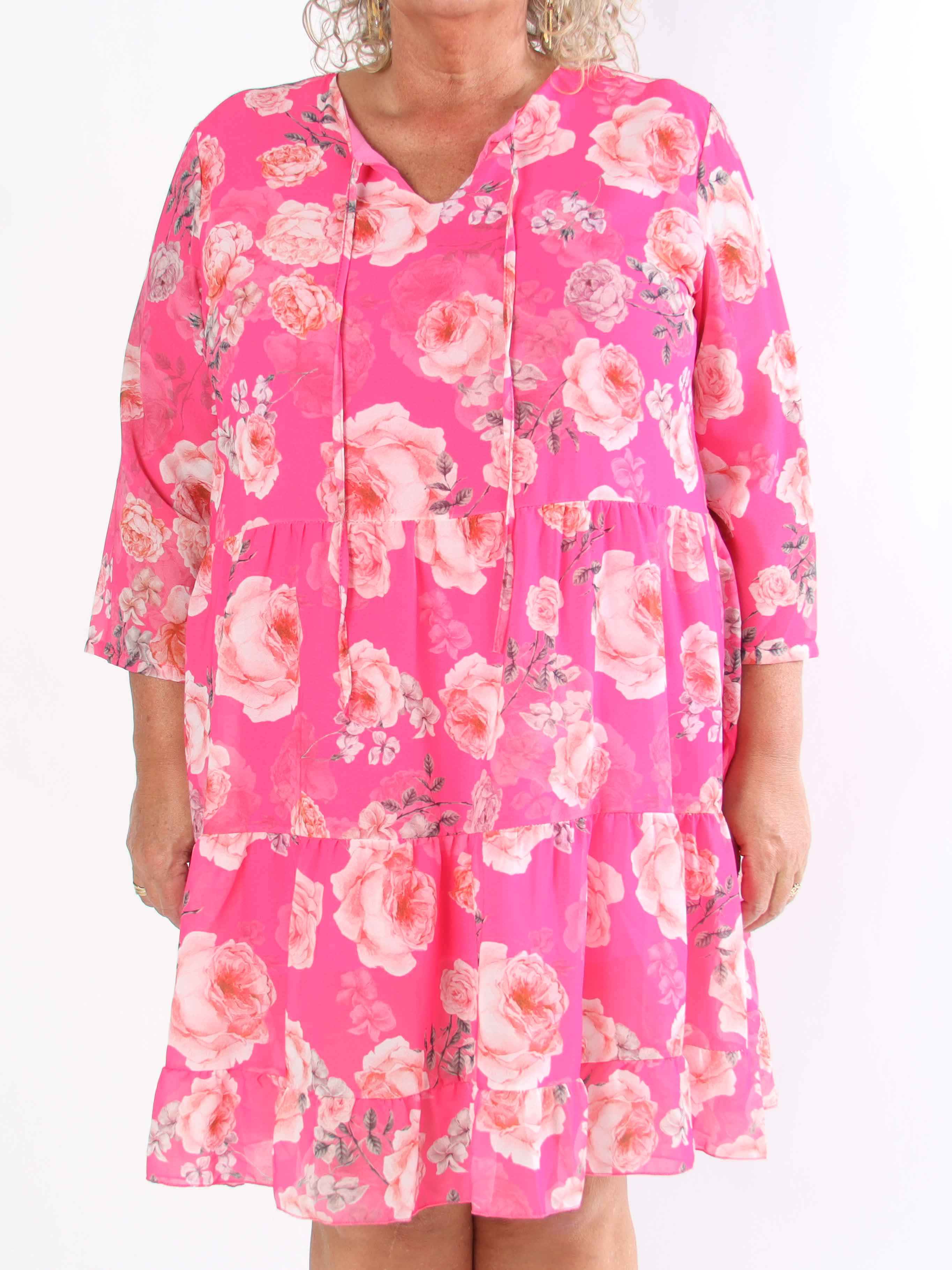 Stella - Blommig chiffongklänning med underkjol i viskos